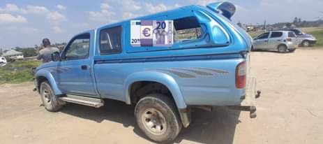 A picture of Inauzwaa Toyota Hilux Tsh 35M For sale Toyota Hilux U