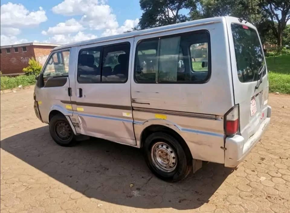 nissan vanette