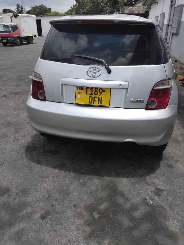 used toyota ist