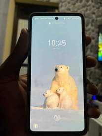 A picture of SAMSUNG GALAXY A72 GB 128 TSH 390000 0652442730