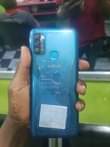 A picture of Infinix hot 9 ina crake kwenye kioo bei 150000