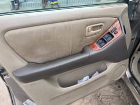 A picture of 2004 LEXUS 300