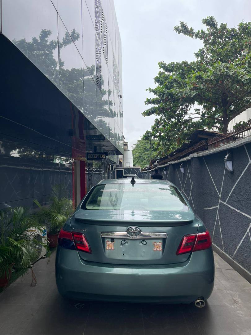A picture of 2009 Toyota Camry LE