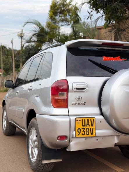 A picture of RAV4 16m 0759317866