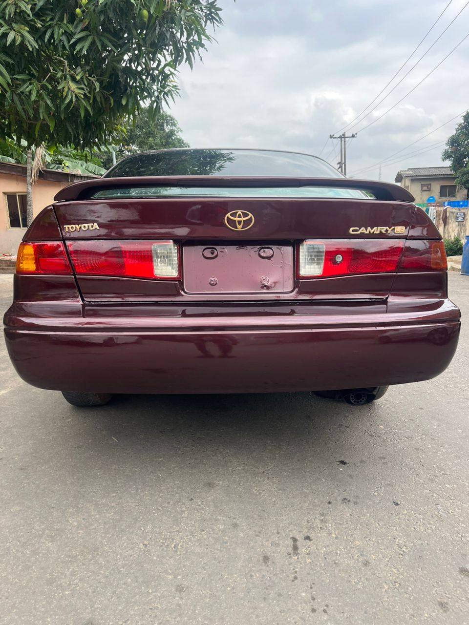 A picture of Toyota Camry tini light. Engine and gear perfect. A C