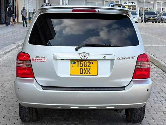 A picture of TOYOTA KLUGER DX K 