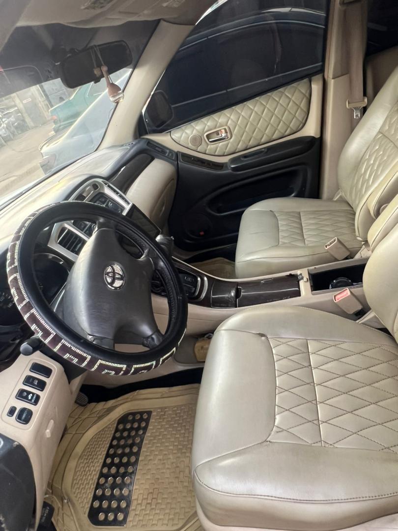 A picture of 2003 Toyota highlander
