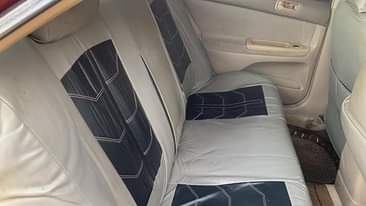 A picture of Toyota Camry 04