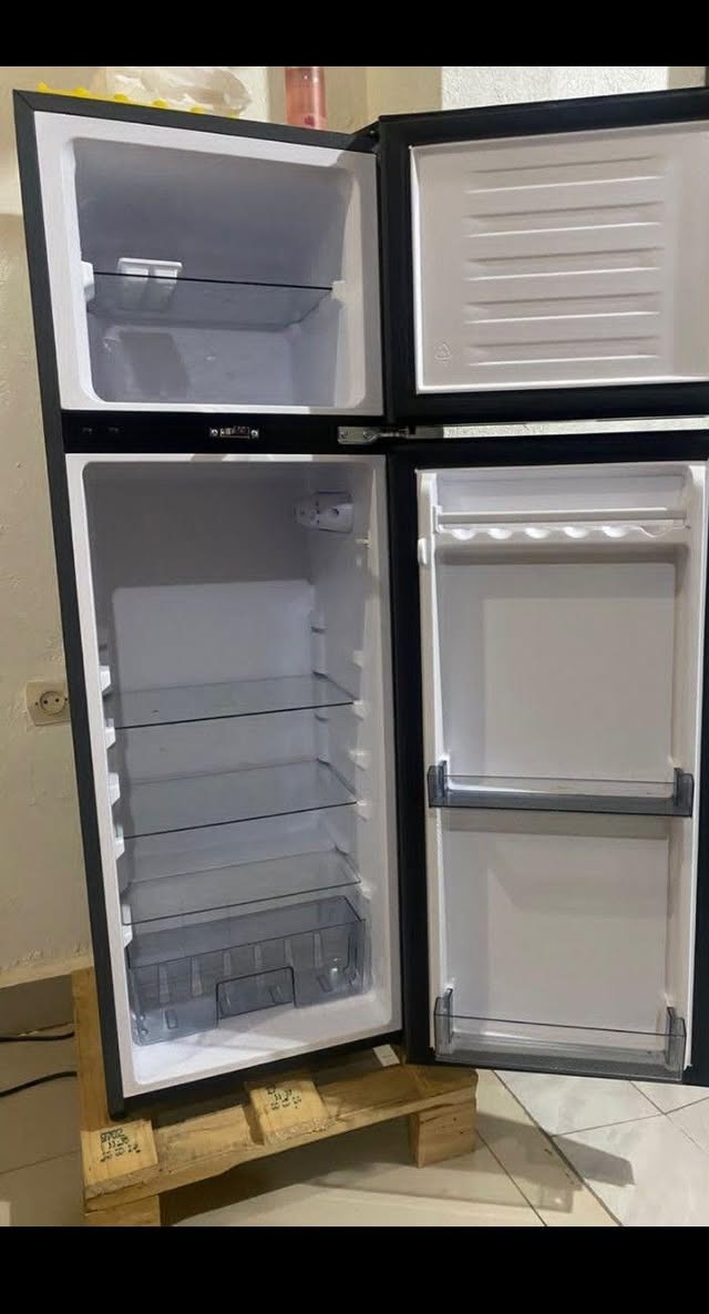 A picture of LG BIG FRIDGE FOR SALE 250 000
