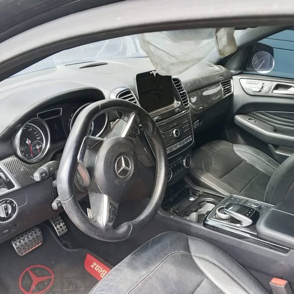 A picture of AWOOF BENZ GLE 350 2016 with bad Engine only 07088153375