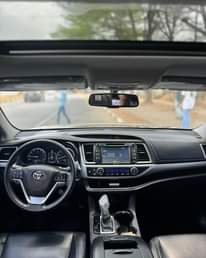 A picture of FOREIGN USED TOYOTA HIGHLANDER 2015 XLE WITH DUTY