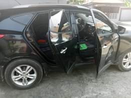 A picture of 2011 Neatly Used Black Hyundai lx35 For Sale Price 4