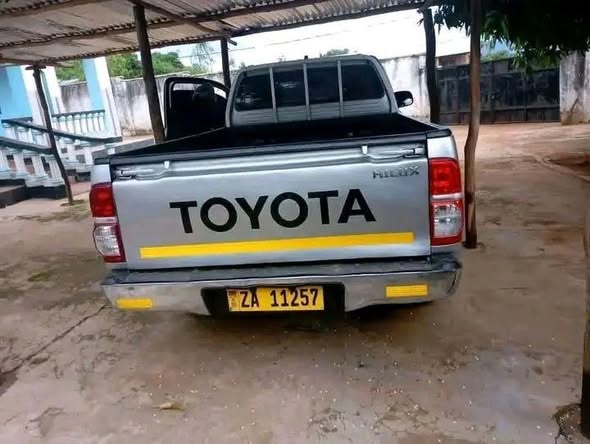used toyota hilux