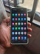 A picture of Samsung s10