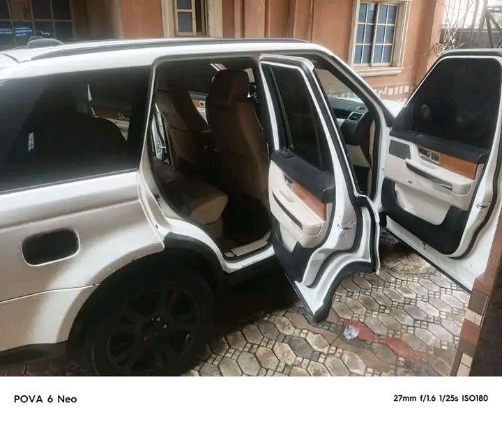 A picture of 010 Range Rover Everything perfectly except AC Location owerri Semi