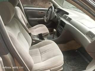 A picture of Toyota Camry drop light