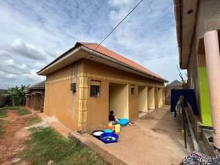 A picture of 4 Single rooms for sale at 27m in Kawanda bombo