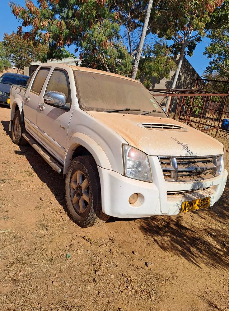 classifieds/cars isuzu