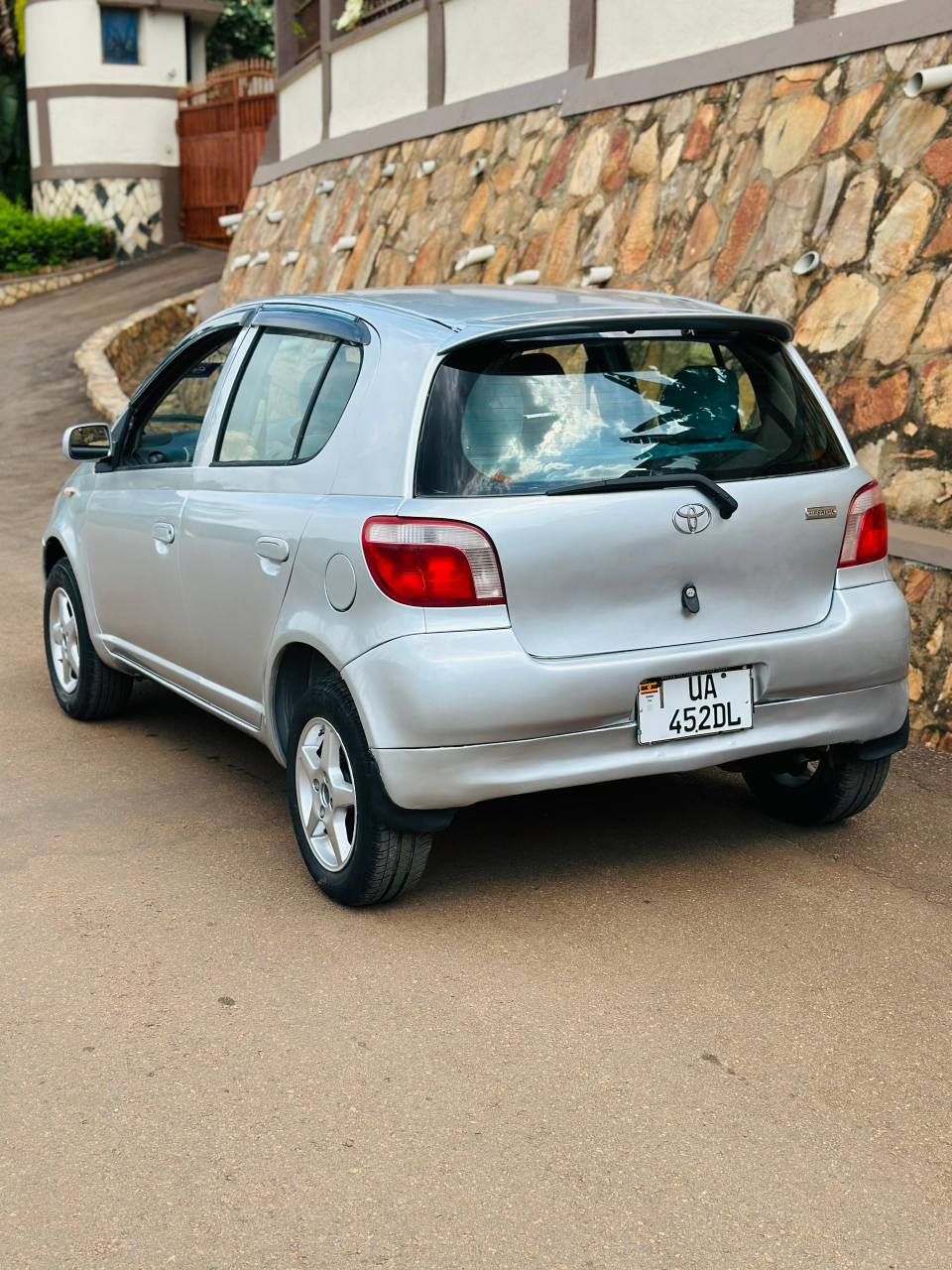 A picture of Toyota Vitz 1500cc 0708757322 0765192173