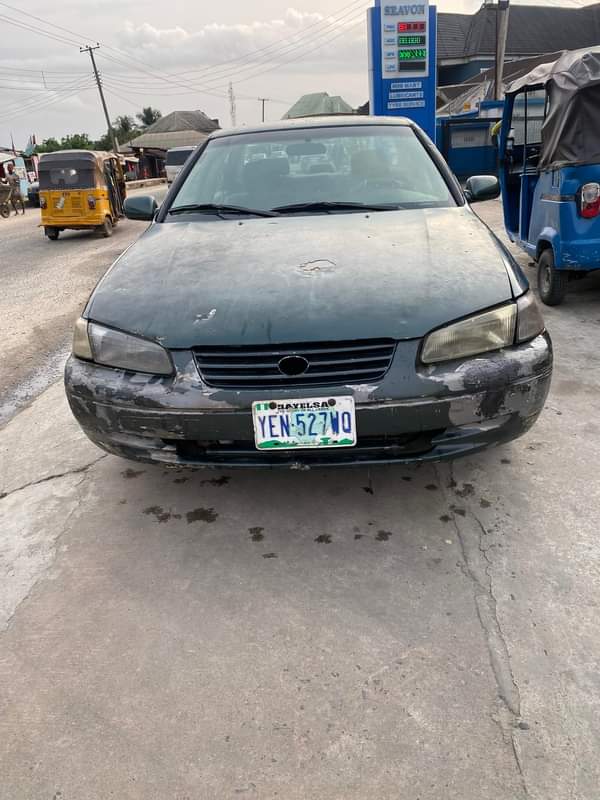 A picture of HOTTEST DEAL Extremely clean Toyota Camry ting light Please come