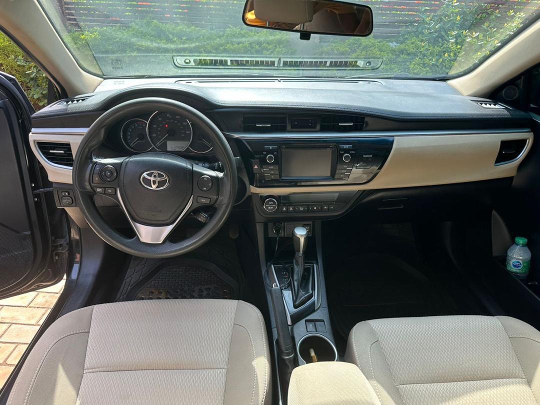 A picture of 2014 Toyota corolla 2014