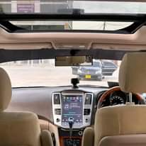 A picture of Toyota harrier new mobile