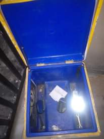 A picture of DELIVERY BOX HELMET AND 2 MIRRORS