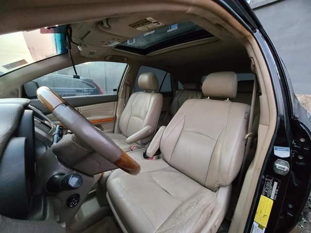 A picture of Register 2007 Lexus RX350 full option baked on first body
