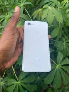 A picture of Google pixel 3 xl