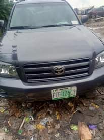 A picture of Registered Toyota Highlander 05 3rows 3sitter Nothing fix buy and
