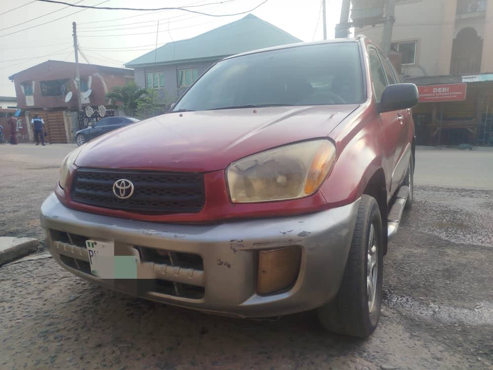 A picture of Toyota RAV4 03