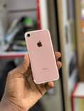 A picture of iPhone7 128gb 0704942807 uk used with a receipt