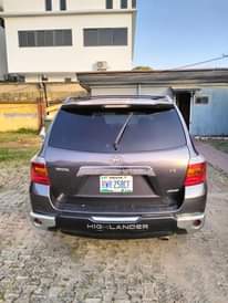 A picture of Toyota Highlander 2008