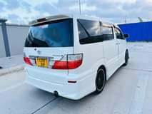 A picture of TOYOTA ALPHARD