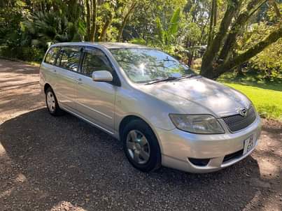 toyota fielder