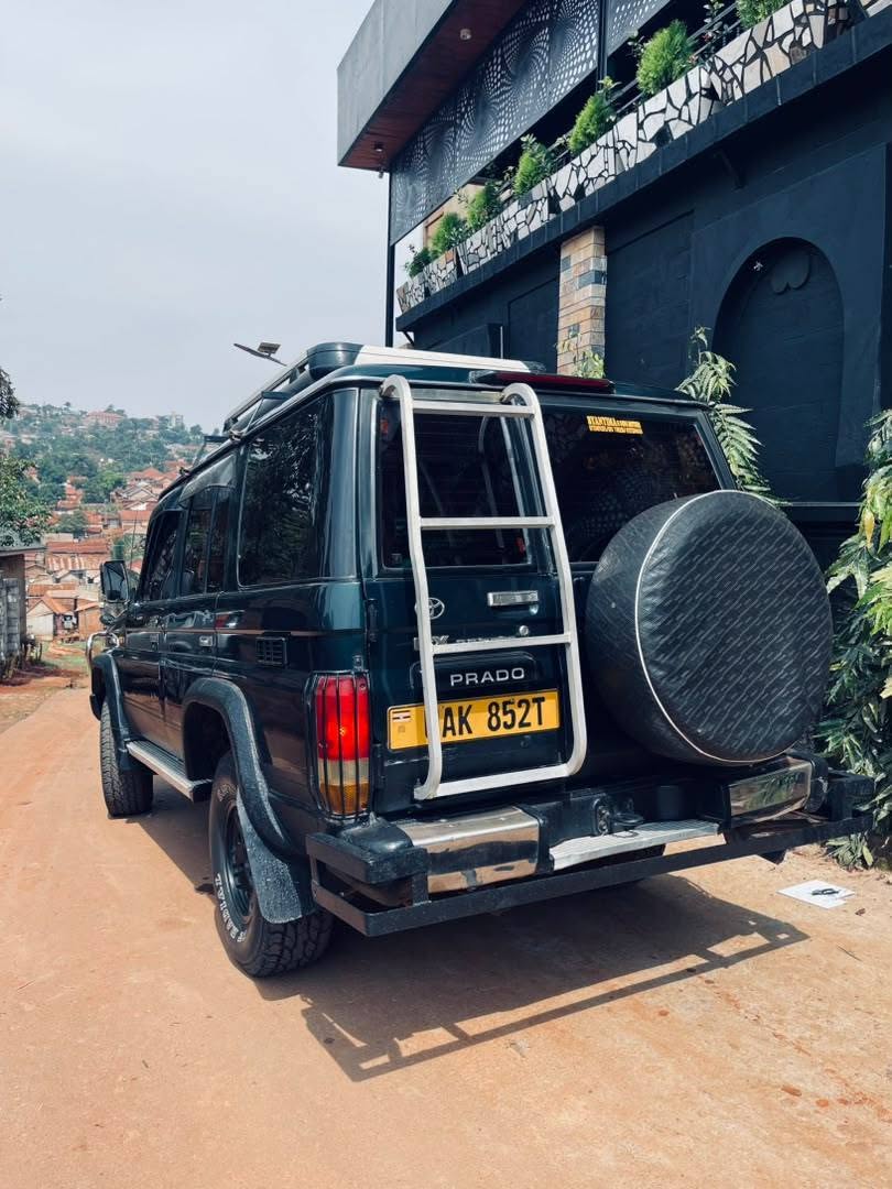 A picture of Toyota Prado