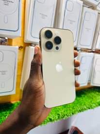 A picture of Iphone na samsung