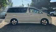 A picture of TOYOTA ALPHARD 2006 WHITE UNREGISTERED