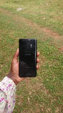 A picture of Samsung S9 