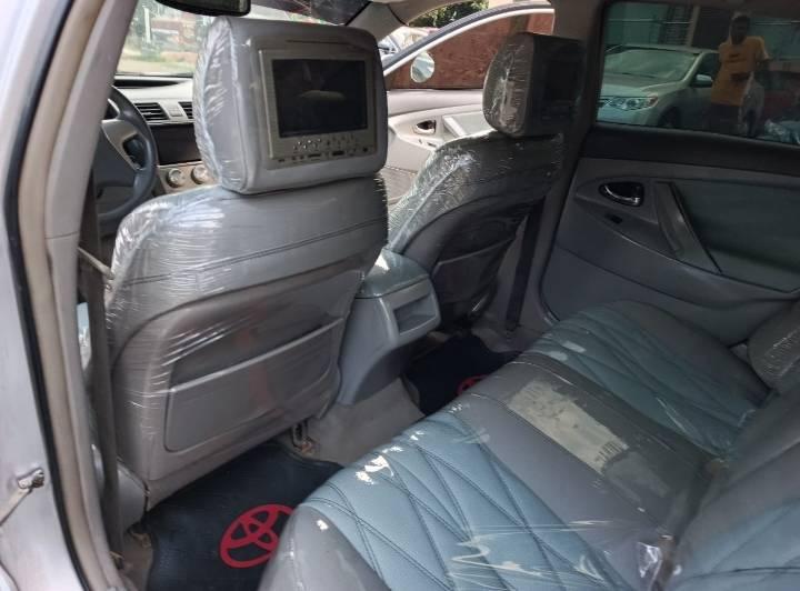 A picture of 2010 Toyota Camry untampered engine and gear buy and drive