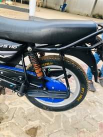 A picture of Boxer 125