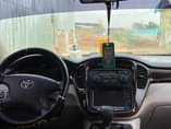 A picture of Toks standard 2004 model 3rows location is ibadan Everything working