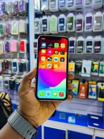 A picture of Iphone Xr