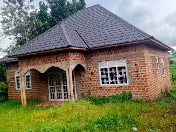 A picture of BANK PRESSURE House on quick sale 43millions Location Bombo town