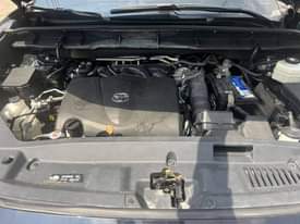 A picture of 2020 Toyota Highlander XLE