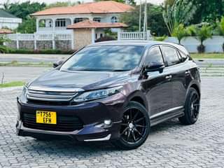 A picture of Toyota harrier Price mil58 Full document Cc1996 Model 2014 Low