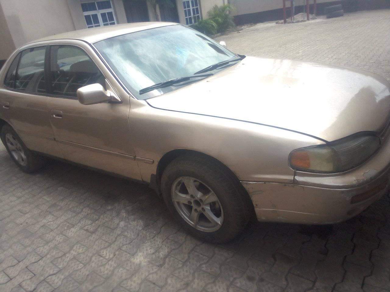 A picture of 2000 Toyota orobor camry