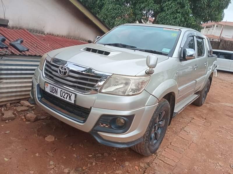A picture of WE BUY AND SELL CARS 0756528174 0784083086