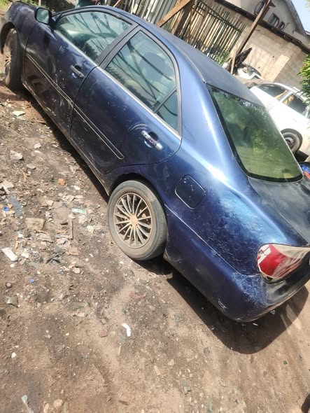A picture of Dealers deal Toyota Camry 4plug 05 model with engine and