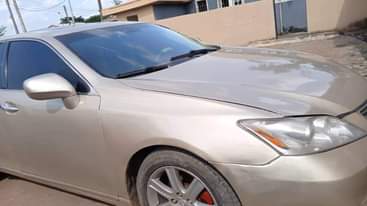A picture of TOYOTA LEXUS ES 350